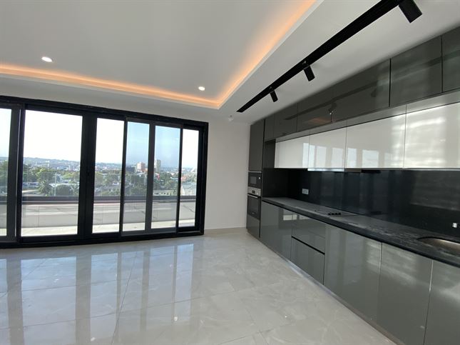 Cliffside Apartment, Airport Residential