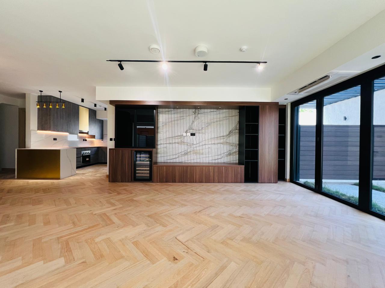 Cliffside Apartment, Airport Residential