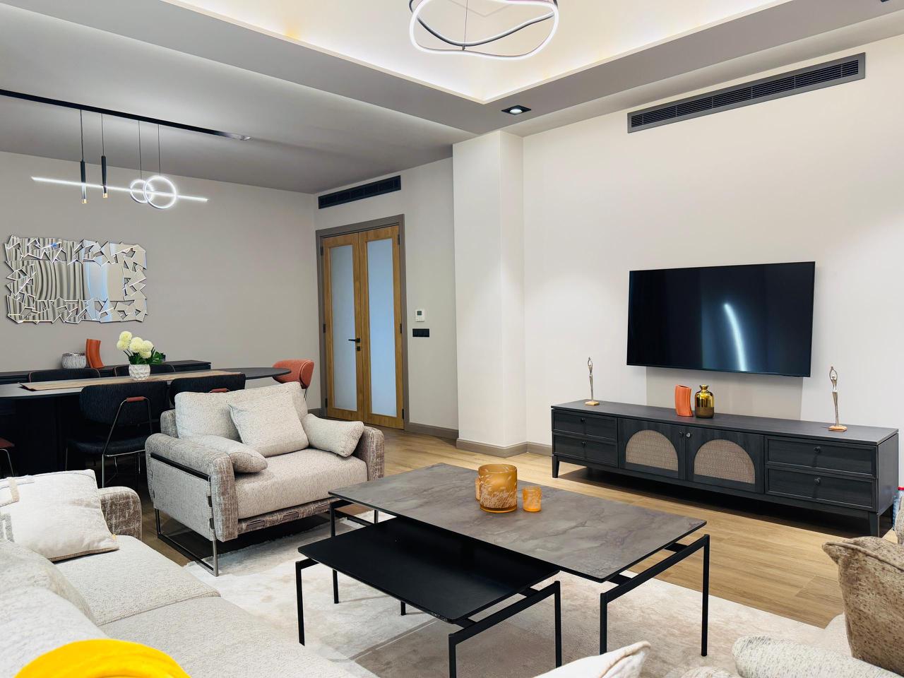 Cliffside Apartment, Airport Residential