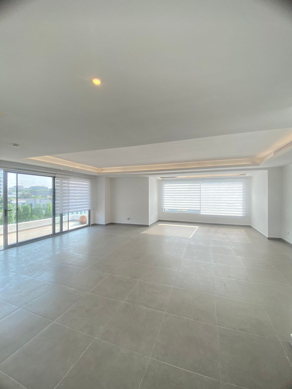 Cliffside Apartment, Airport Residential