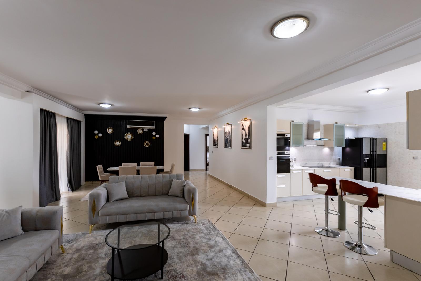 Cliffside Apartment, Airport Residential