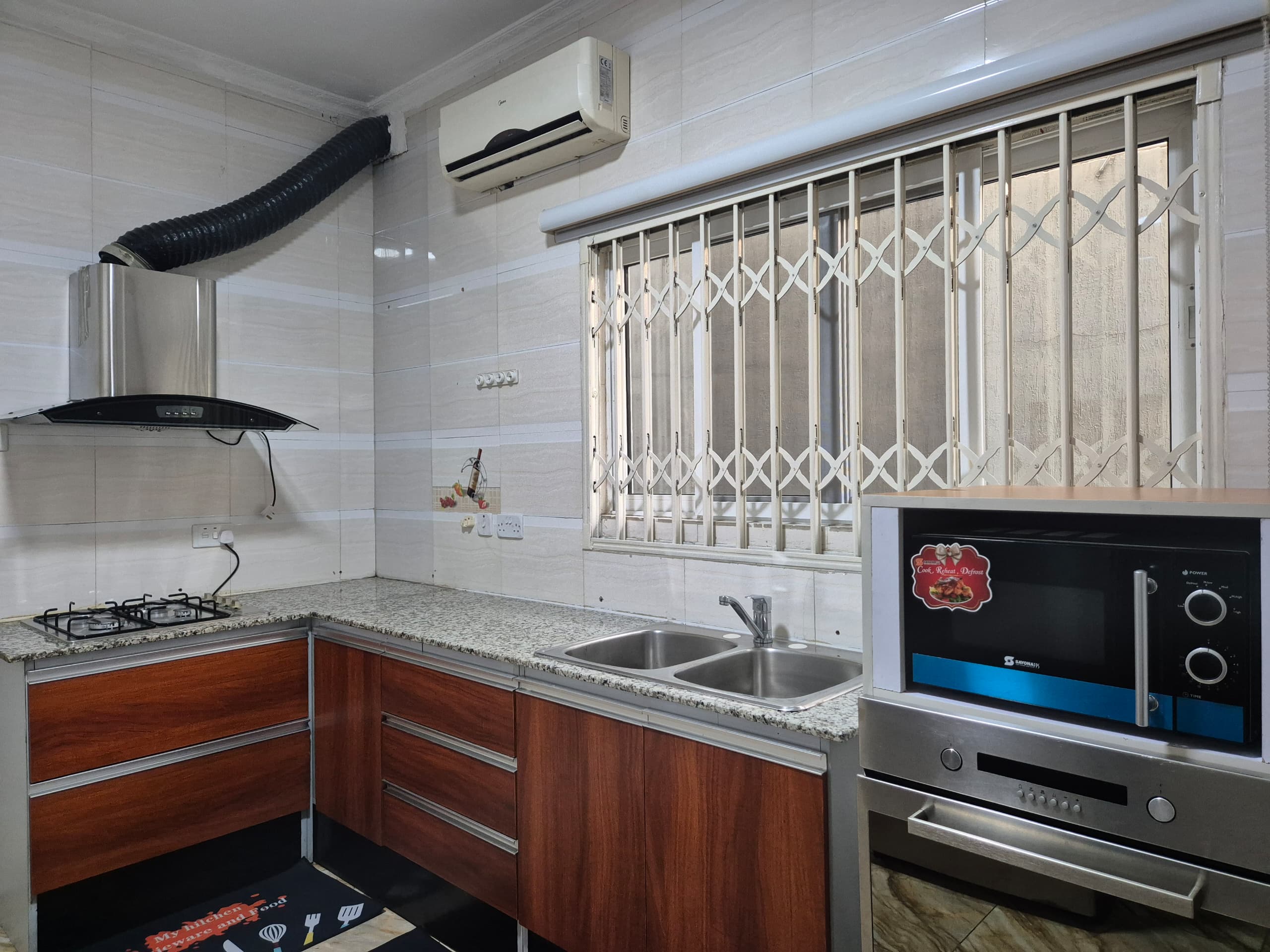 Cliffside Apartment, Airport Residential