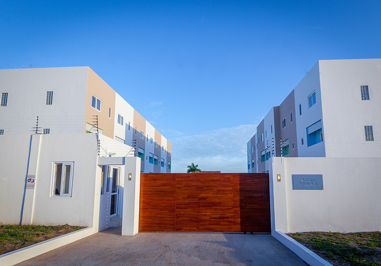Cliffside Apartment, Airport Residential