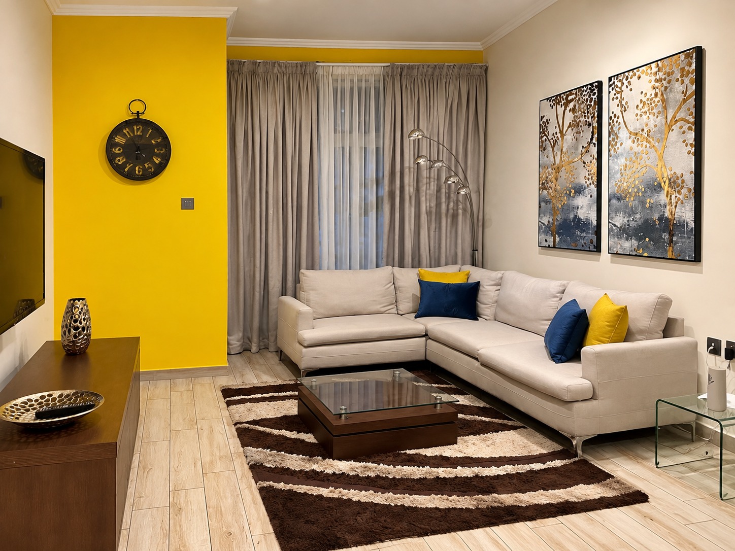 Cliffside Apartment, Airport Residential
