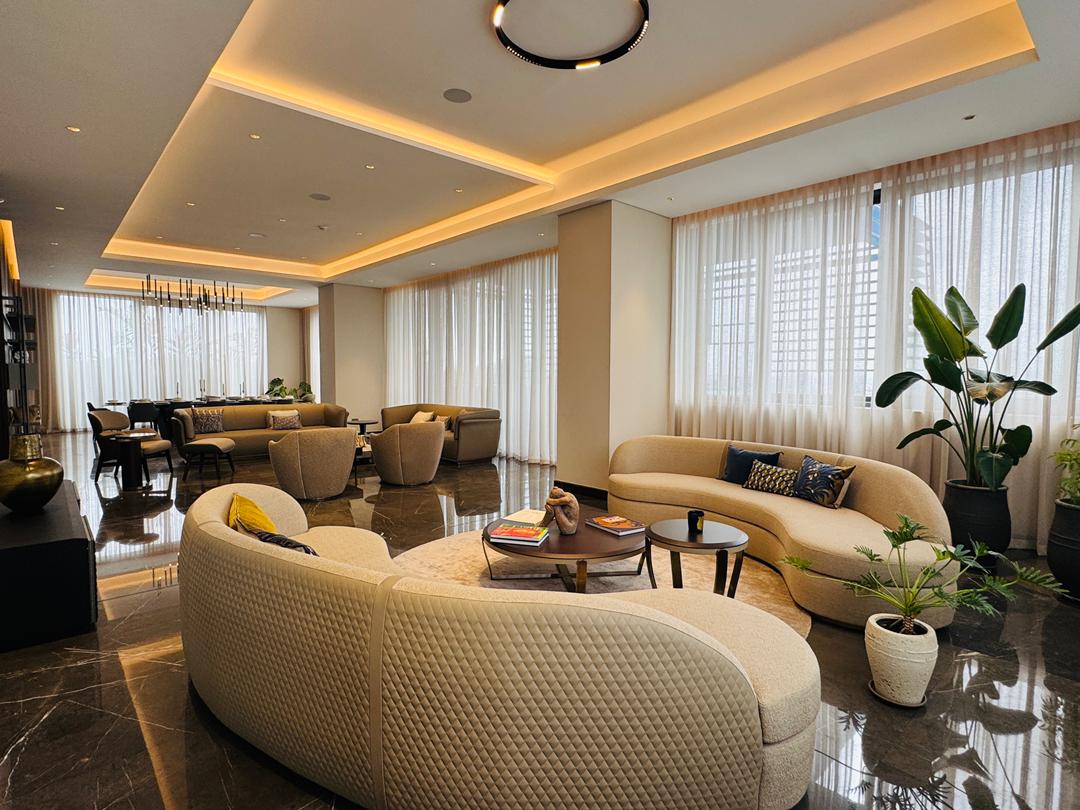 Cliffside Apartment, Airport Residential