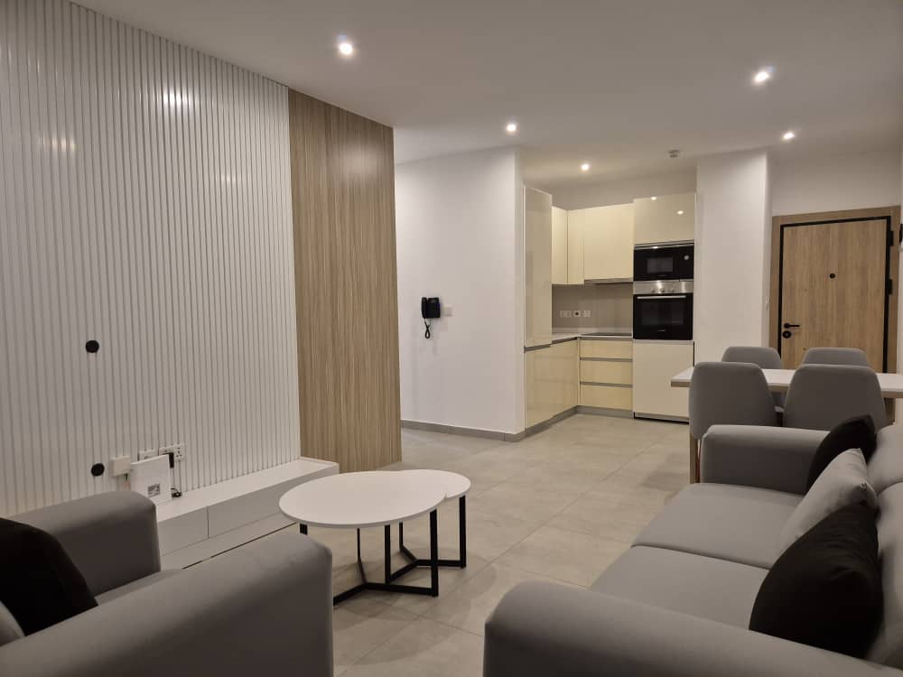 Cliffside Apartment, Airport Residential
