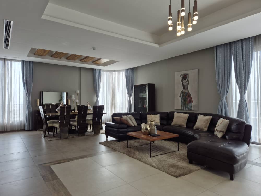 Cliffside Apartment, Airport Residential