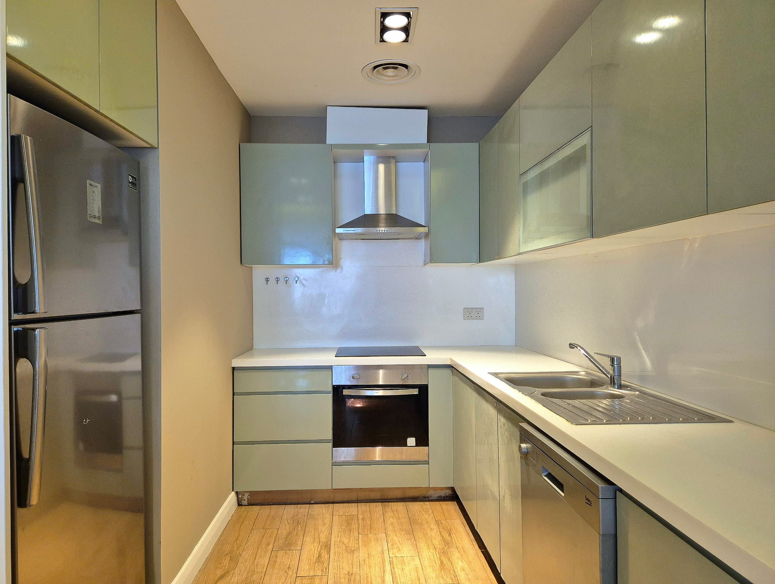 Cliffside Apartment, Airport Residential