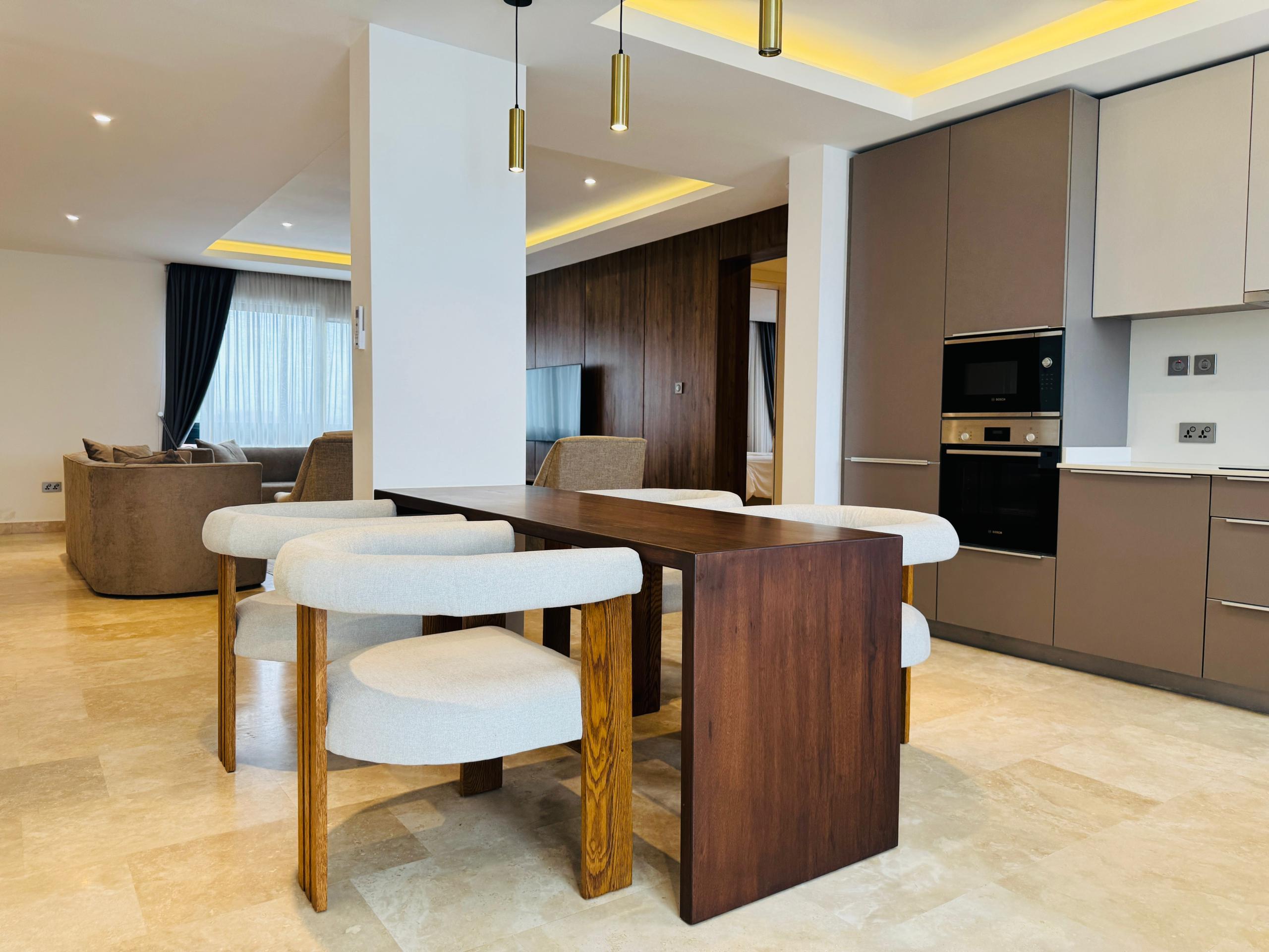 Cliffside Apartment, Airport Residential