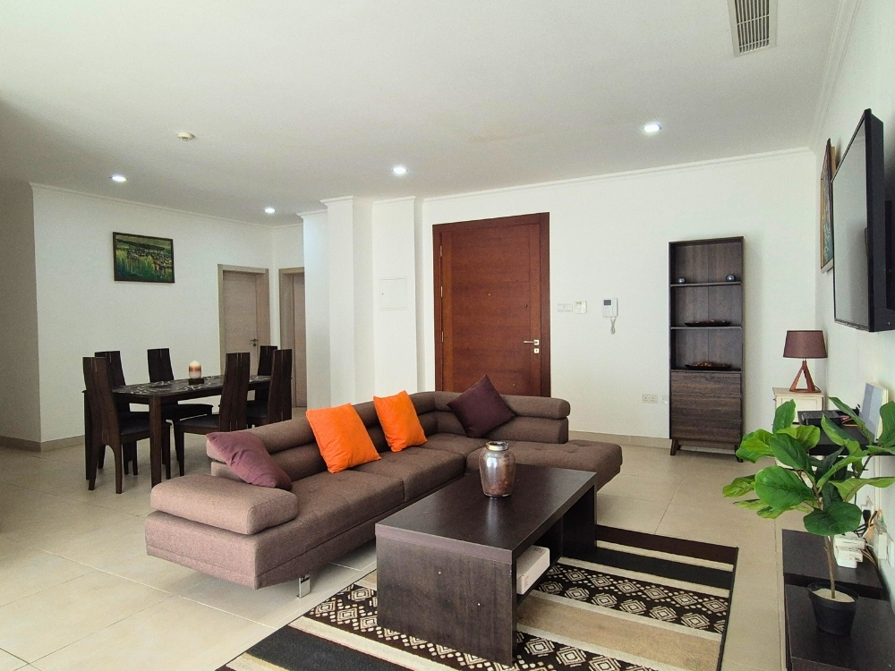 Cliffside Apartment, Airport Residential