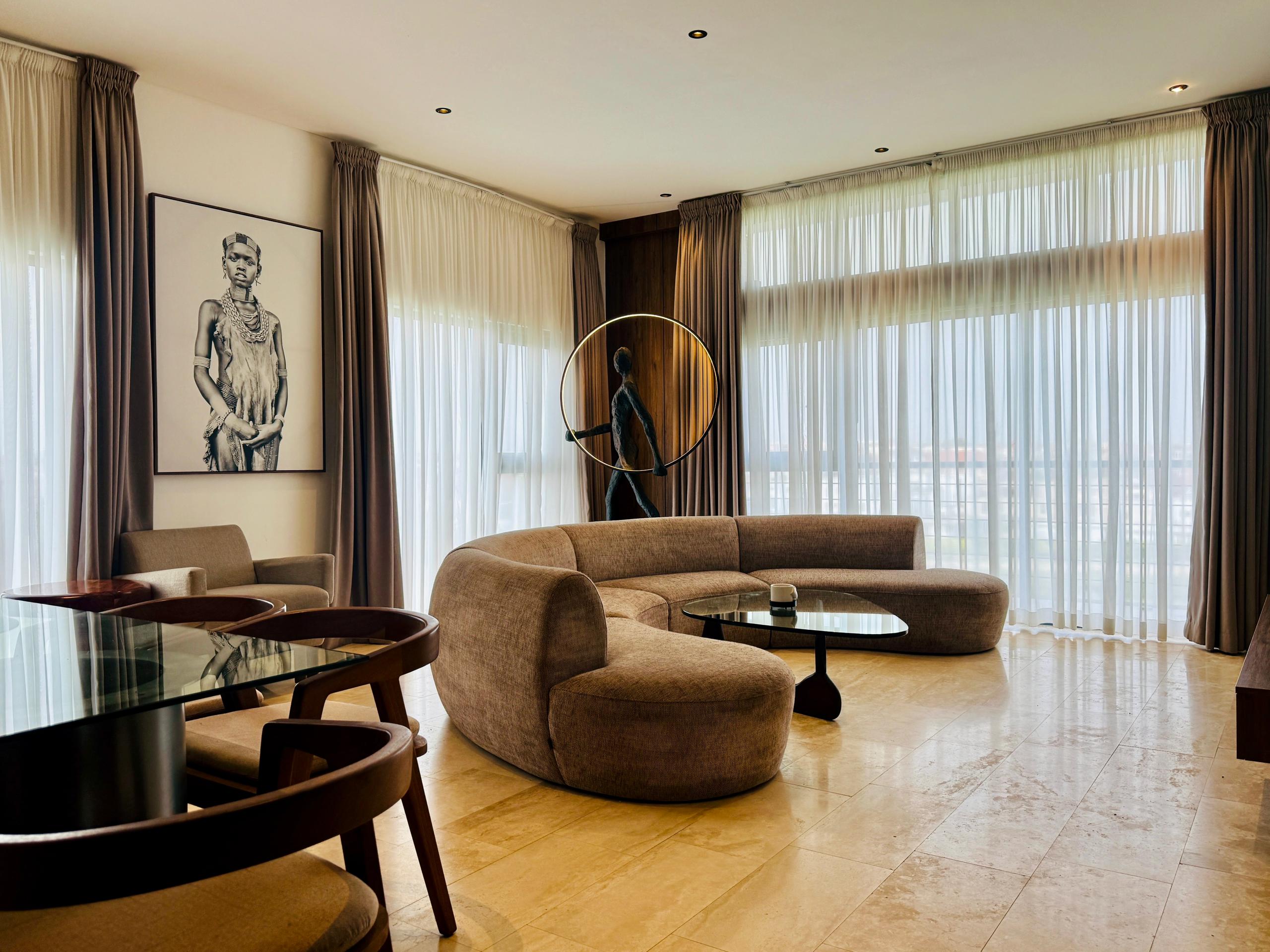 Cliffside Apartment, Airport Residential