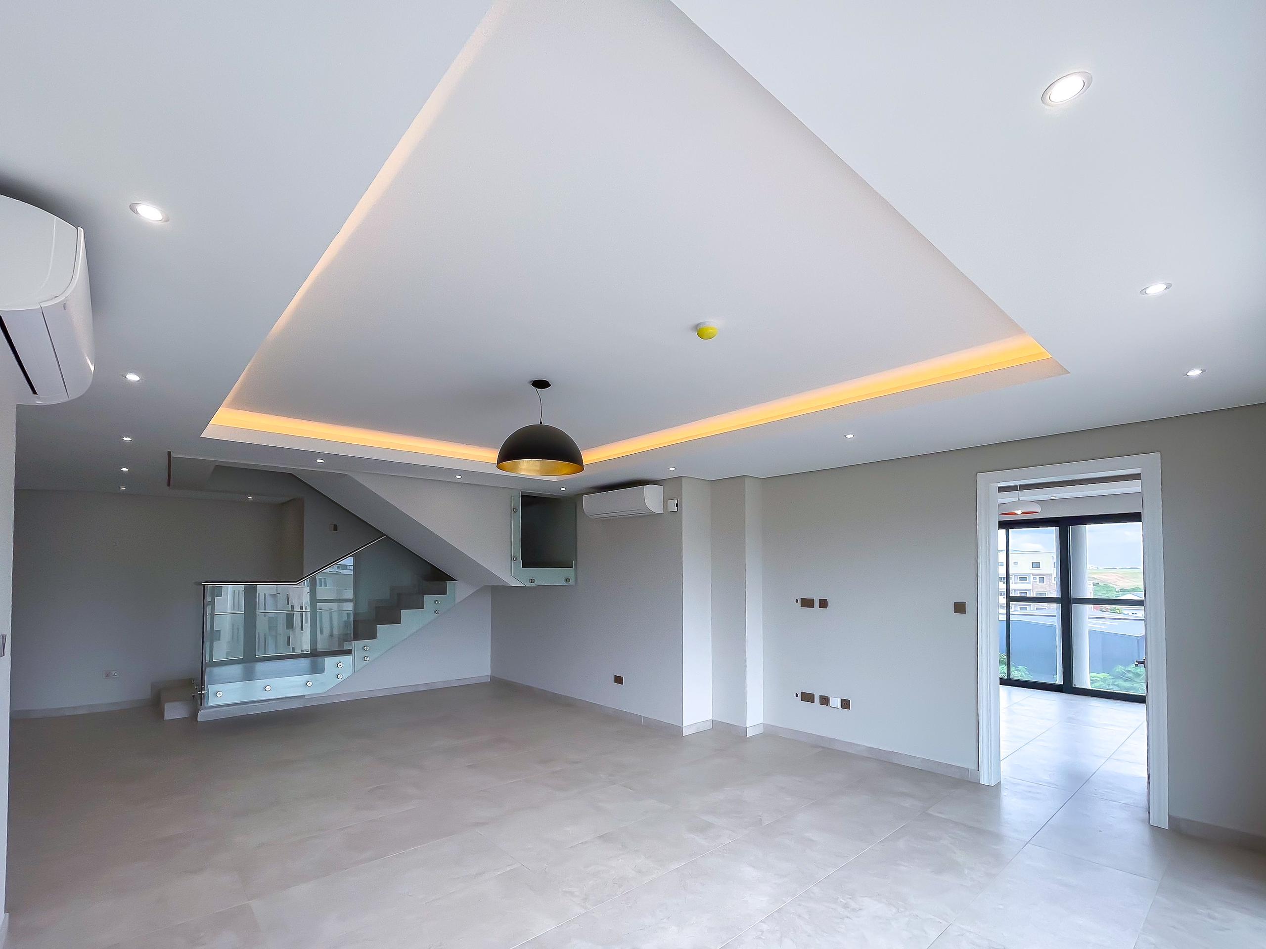Cliffside Apartment, Airport Residential