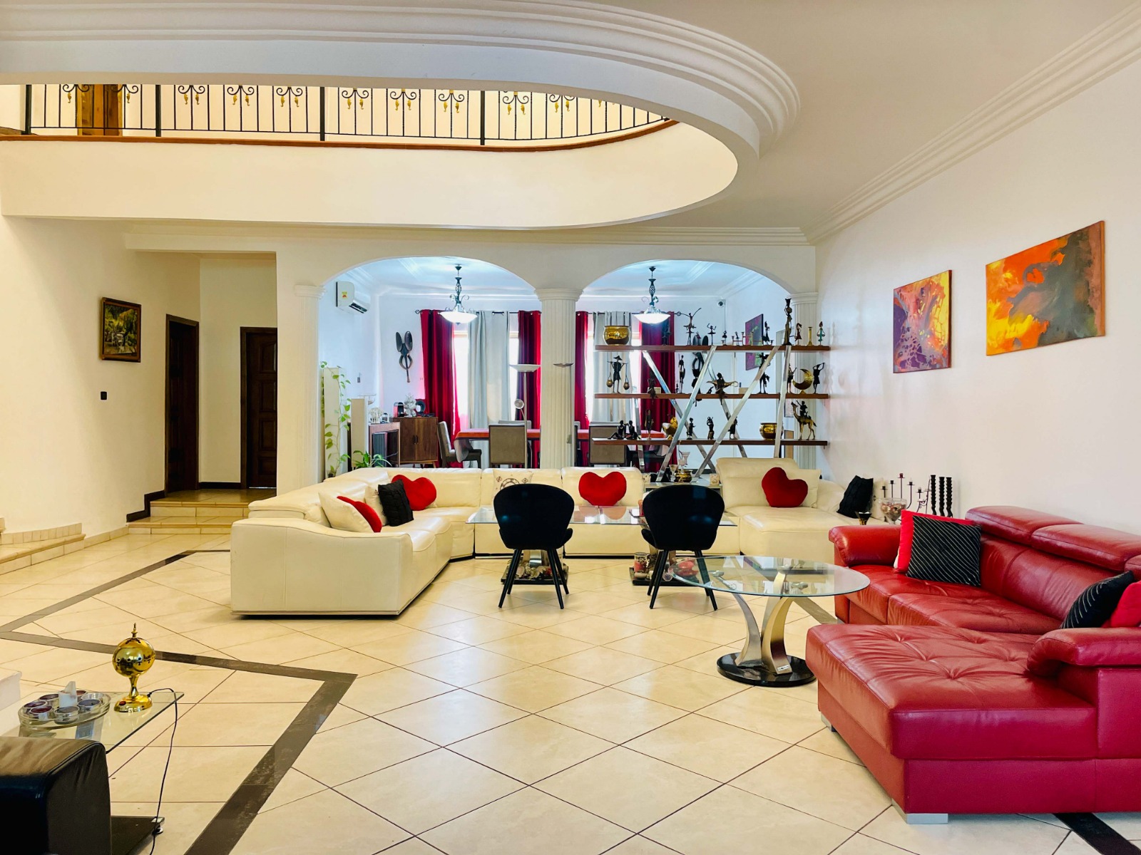 Cliffside Apartment, Airport Residential