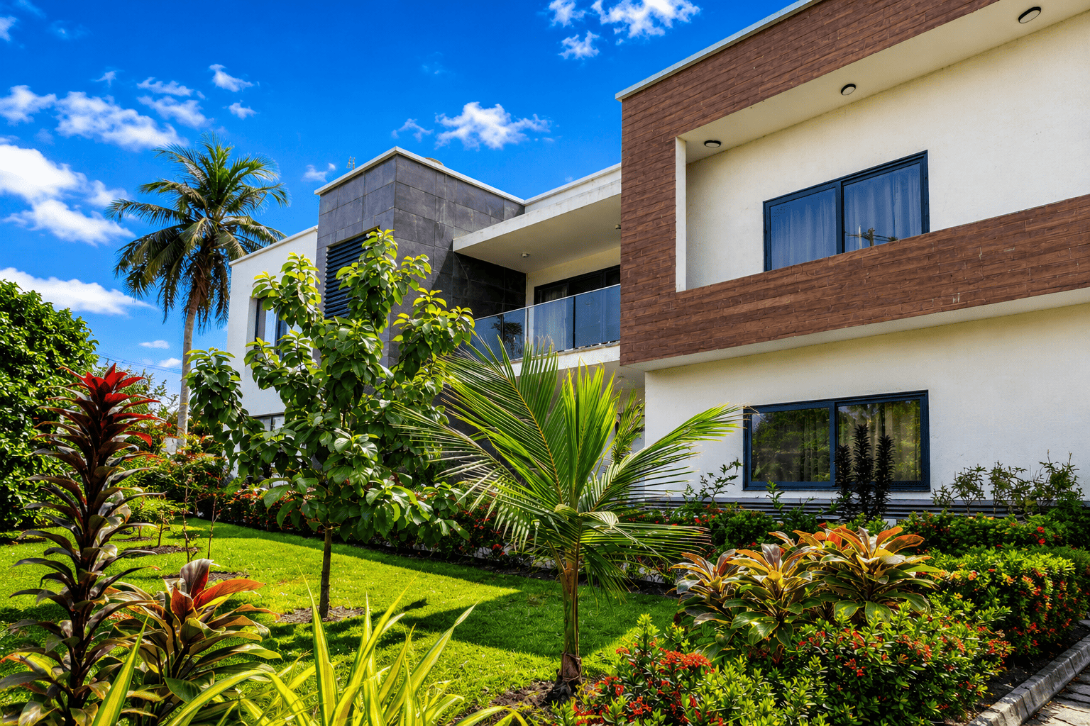 Cliffside Apartment, Airport Residential