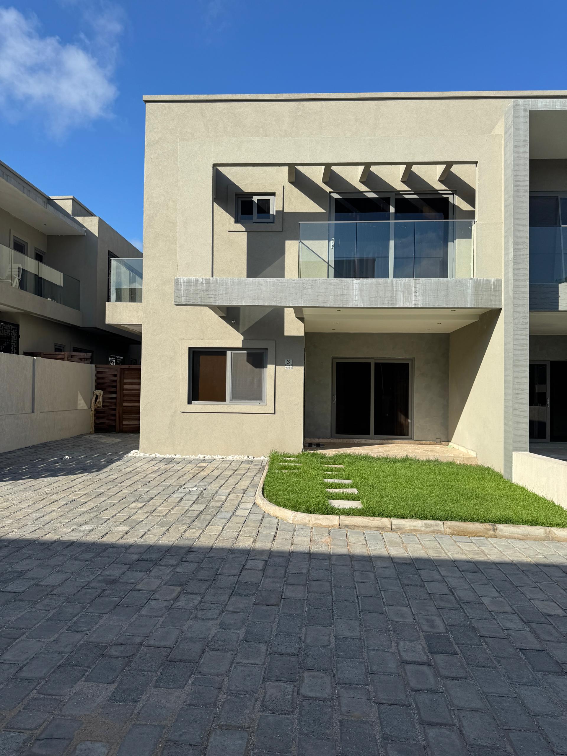 Cliffside Apartment, Airport Residential