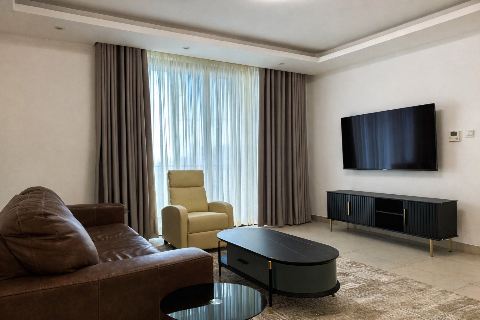 Cliffside Apartment, Airport Residential
