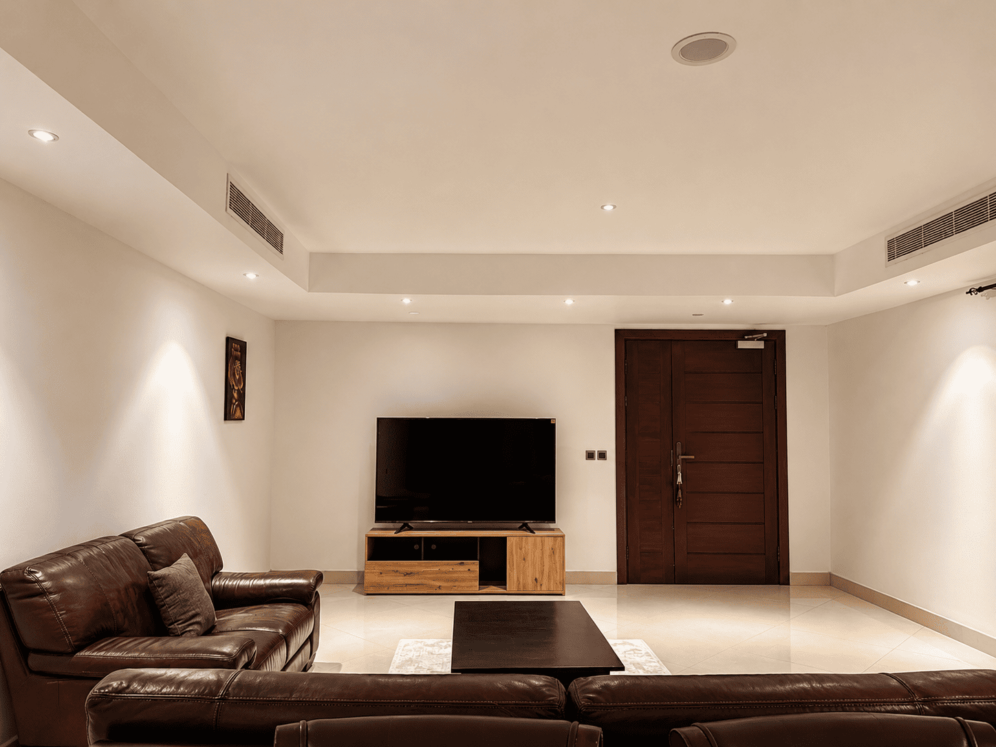 Cliffside Apartment, Airport Residential