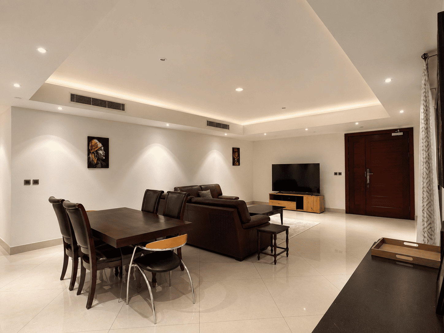 Cliffside Apartment, Airport Residential