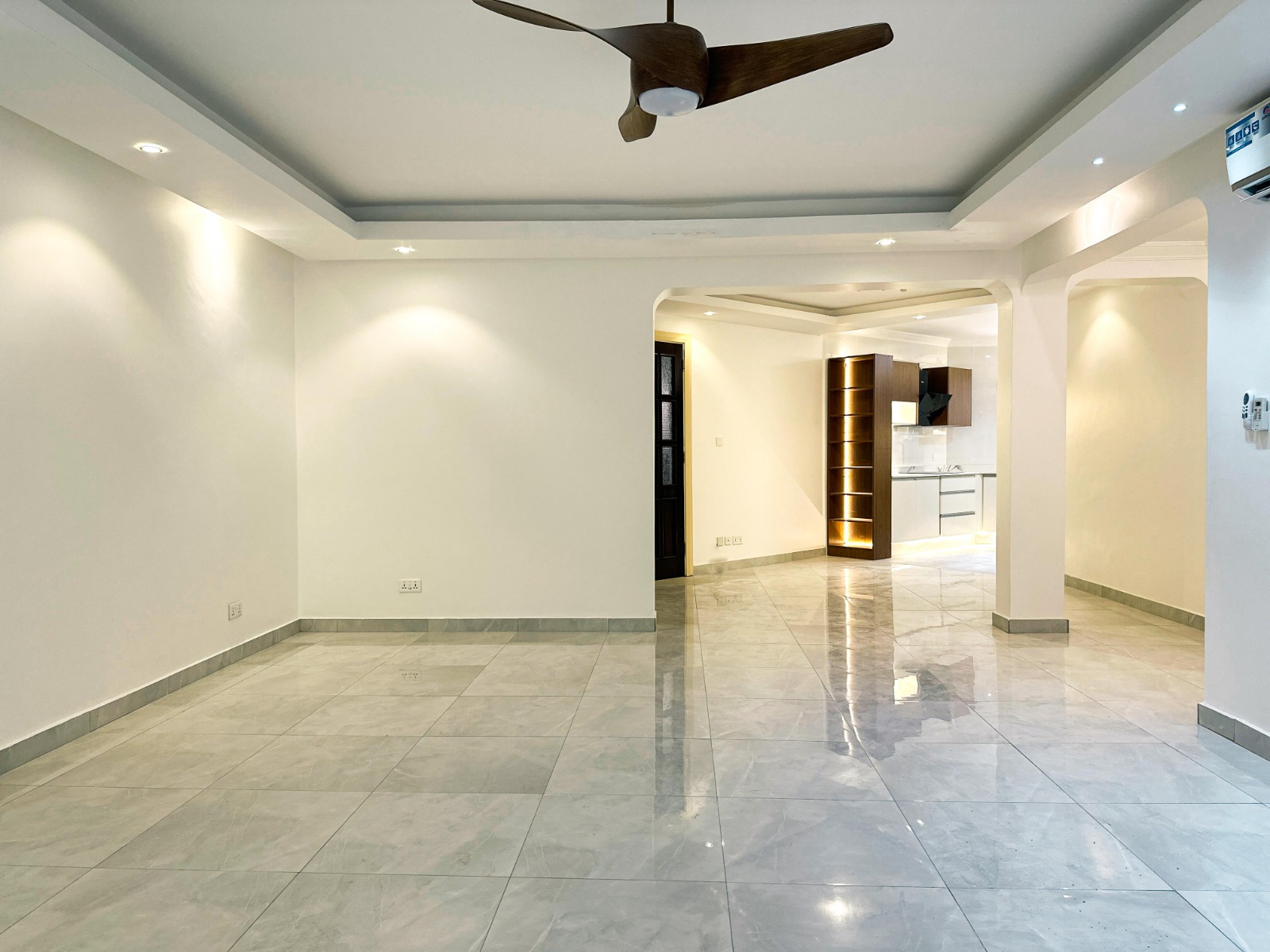 Cliffside Apartment, Airport Residential