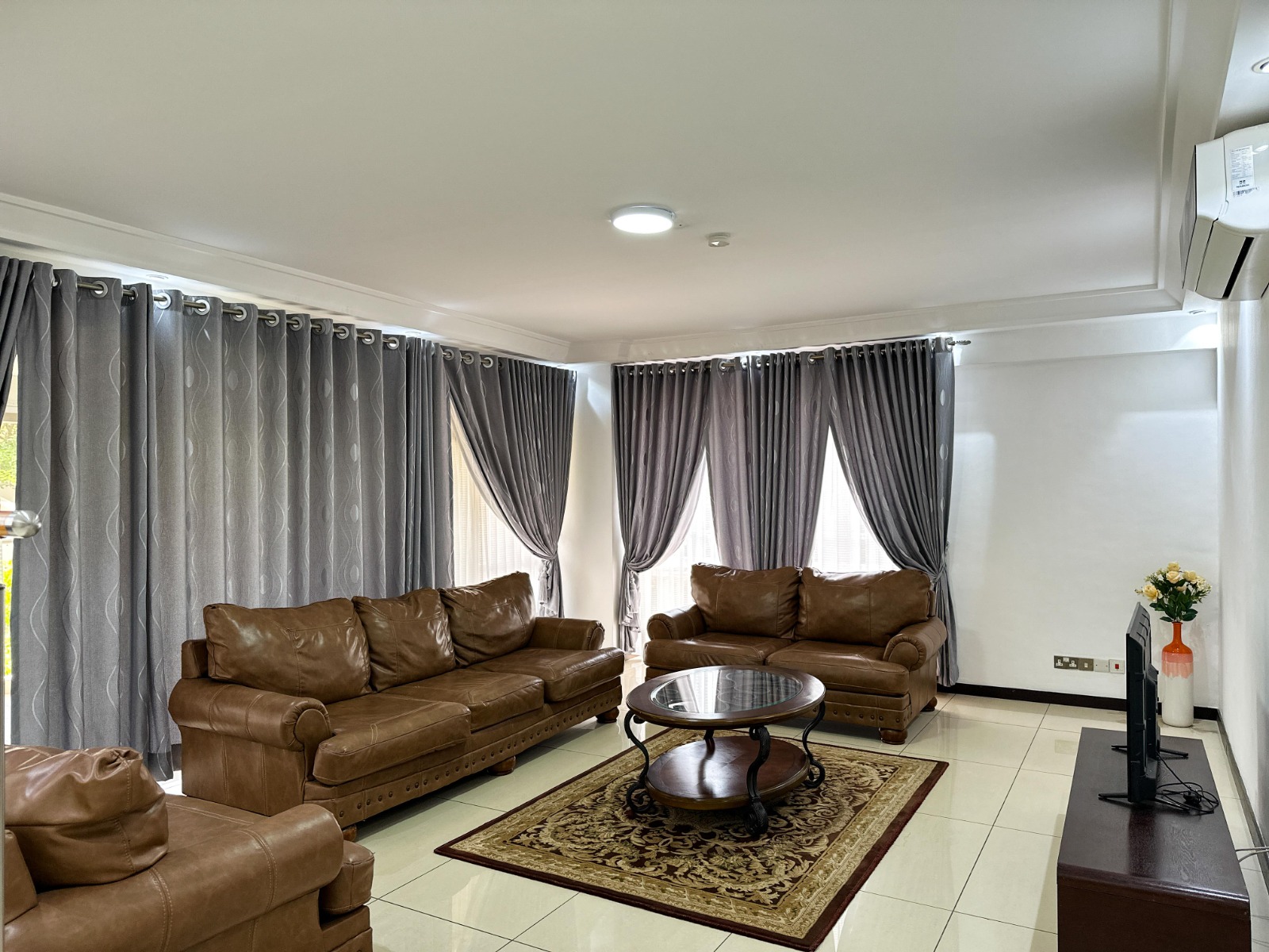 Cliffside Apartment, Airport Residential