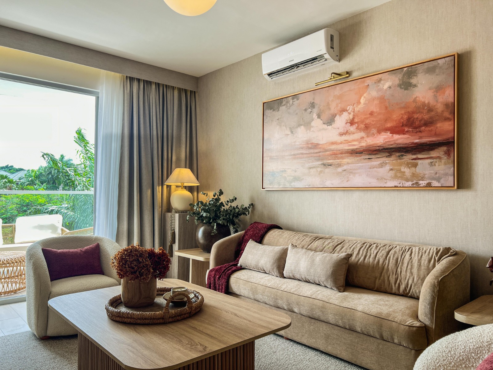 Cliffside Apartment, Airport Residential