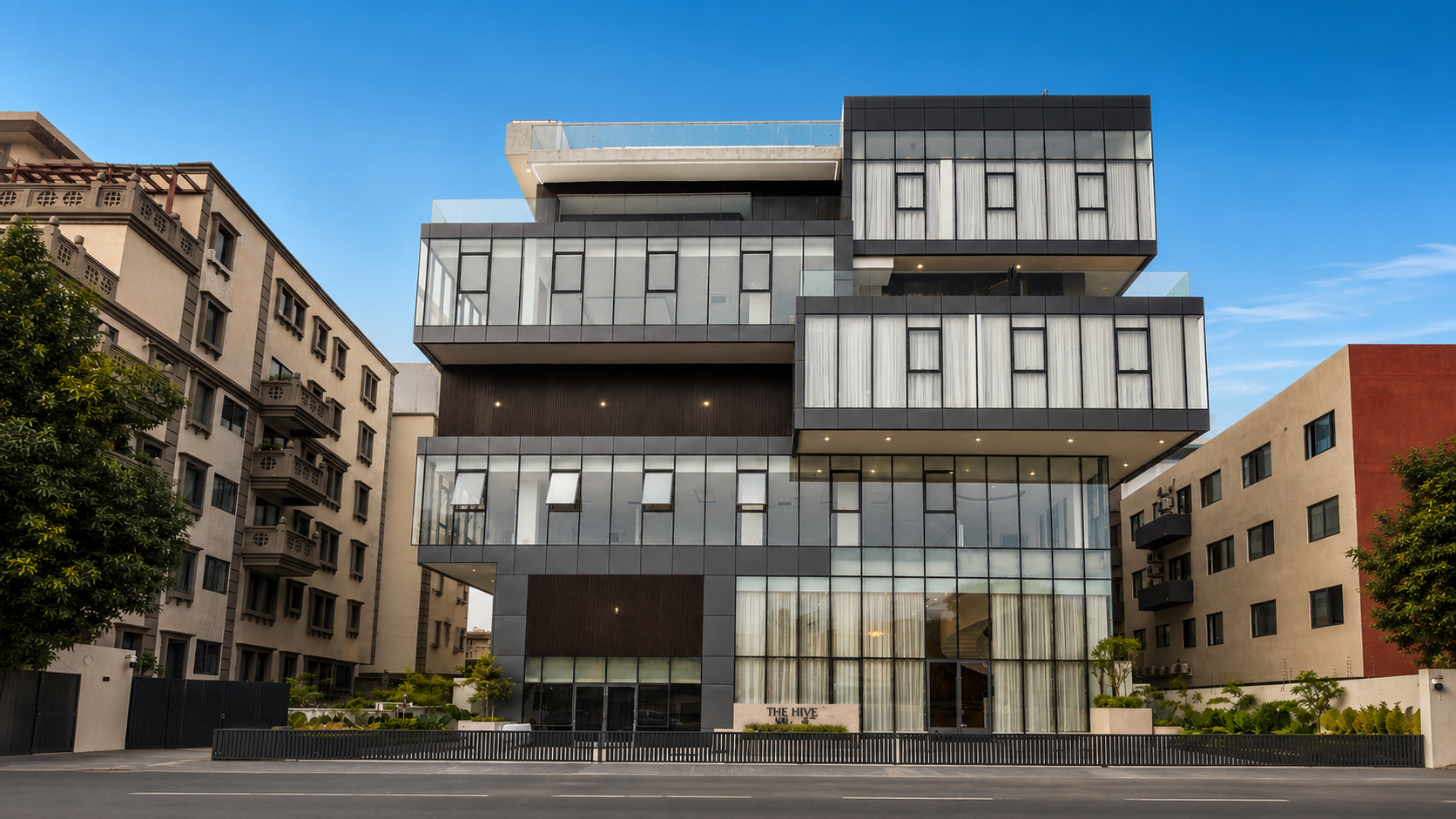 Cliffside Apartment, Airport Residential