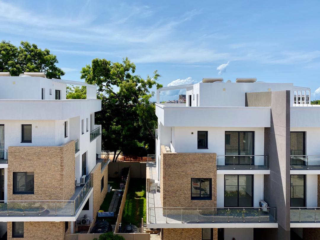Cliffside Apartment, Airport Residential