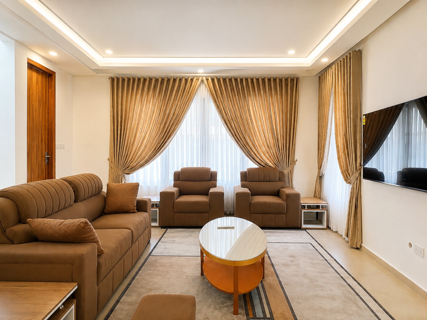 Cliffside Apartment, Airport Residential