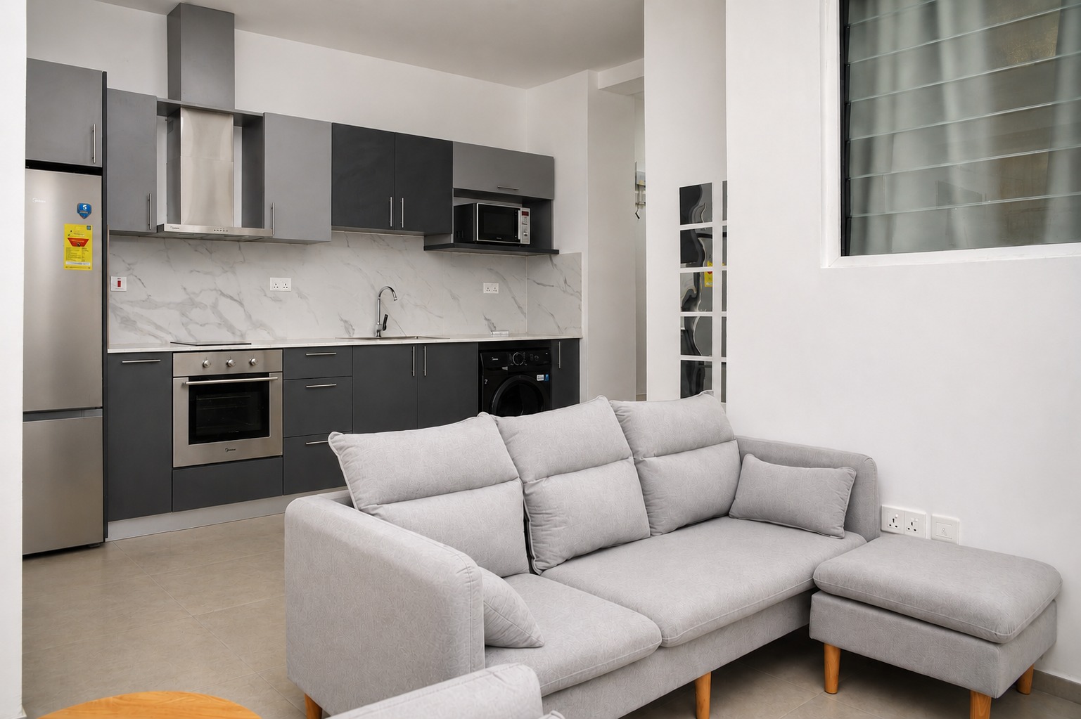 Cliffside Apartment, Airport Residential
