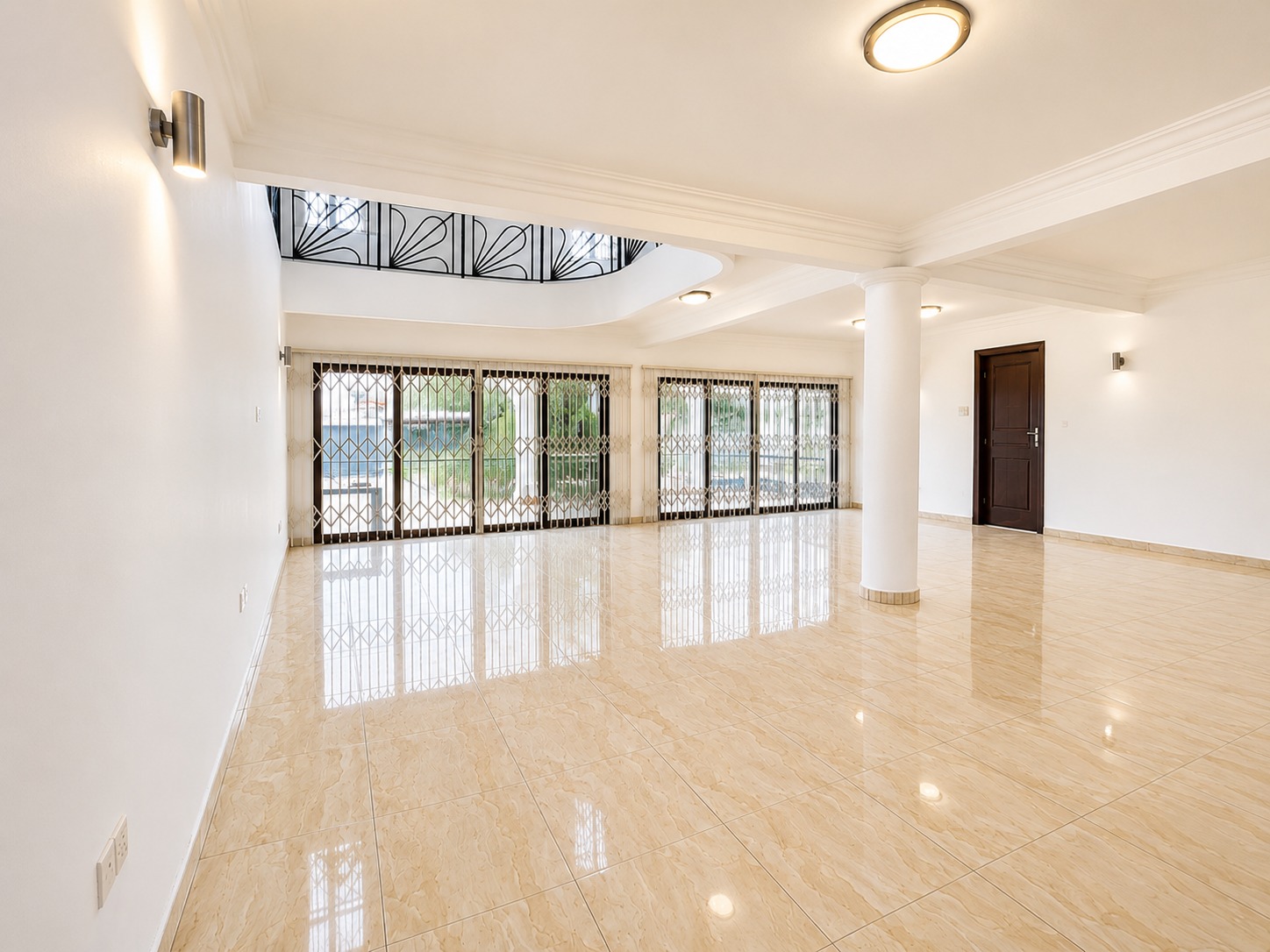 Cliffside Apartment, Airport Residential