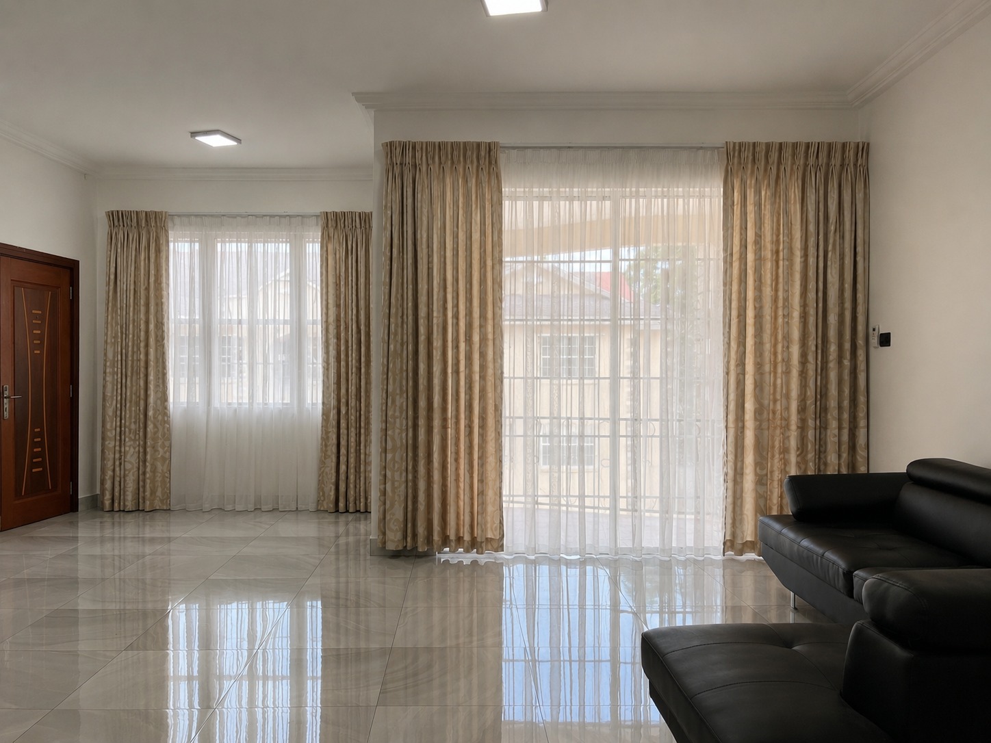 Cliffside Apartment, Airport Residential