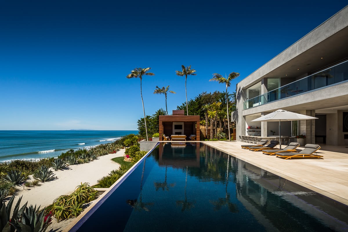 luxury home at 11846 ellice street malibu ca