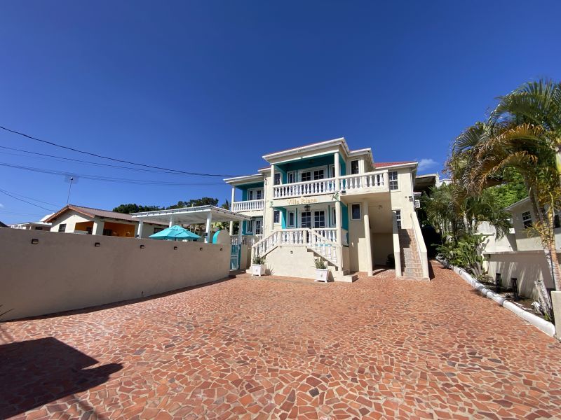 9 bed Apartment Block/Building For Sale in Maxwell, 