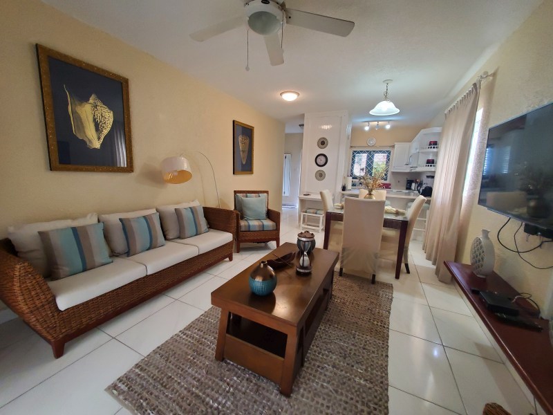 1 bed Apartment/Condo For Sale in Rockley, 
