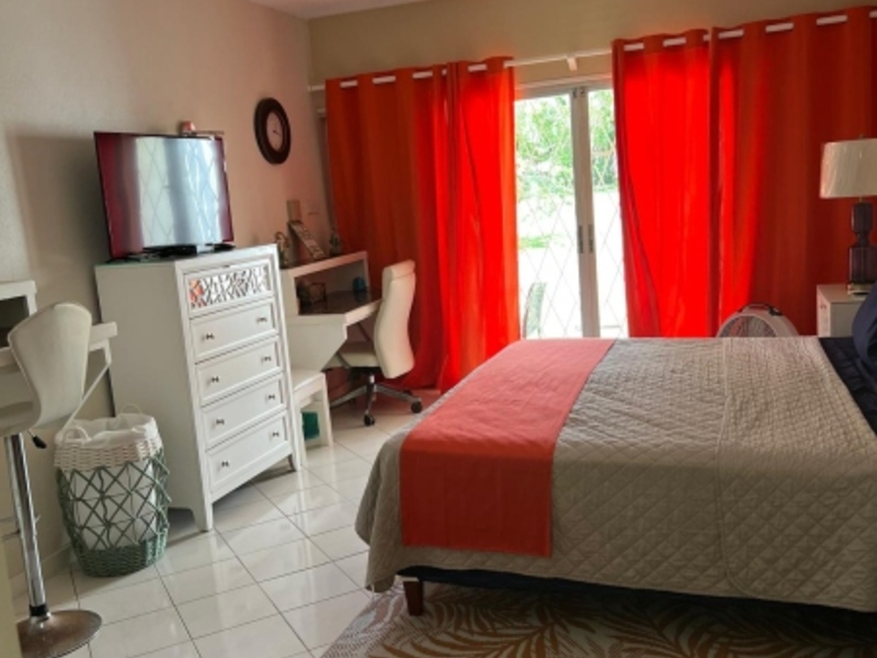 1 bed Apartment/Condo For Sale in Golf Club Road, 