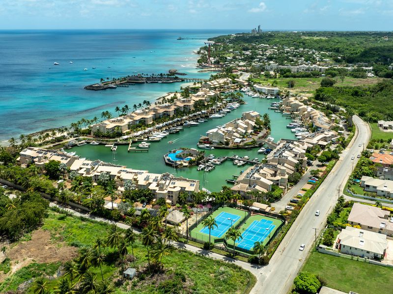 2 bed Apartment/Condo For Sale in Heywoods, 