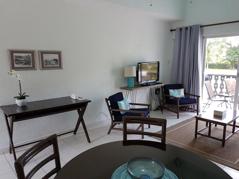 1 bed Apartment/Condo For Sale in Rockley, 