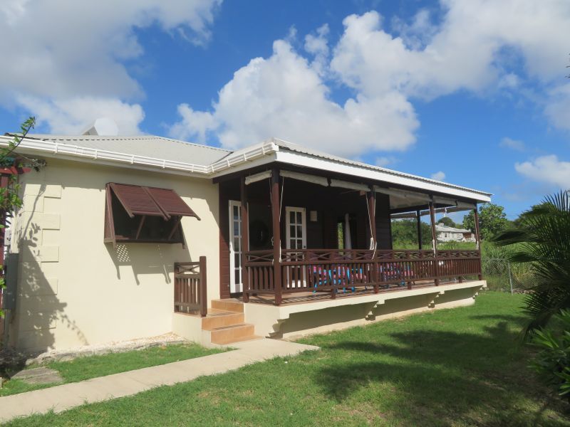 2 bed Cottage For Rent in Maxwell, 