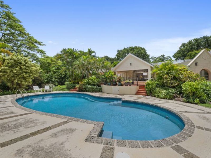 5 bed House/Villa For Sale in Sandy Lane, 