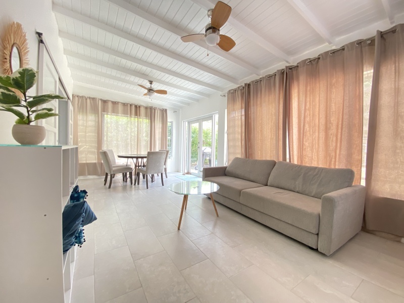 1 bed Apartment/Condo For Rent in Golf Club Road, 