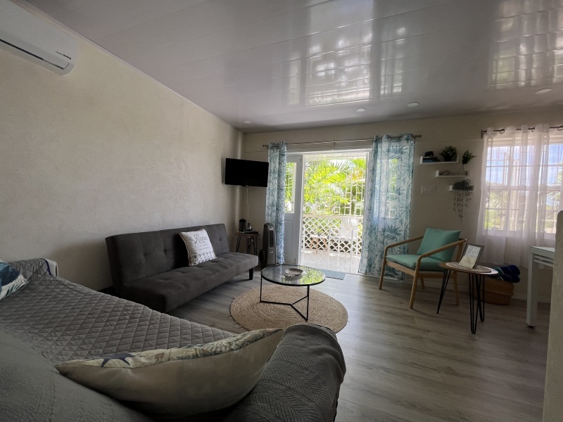 1 bed Apartment/Condo For Sale in Sunset Crest, 