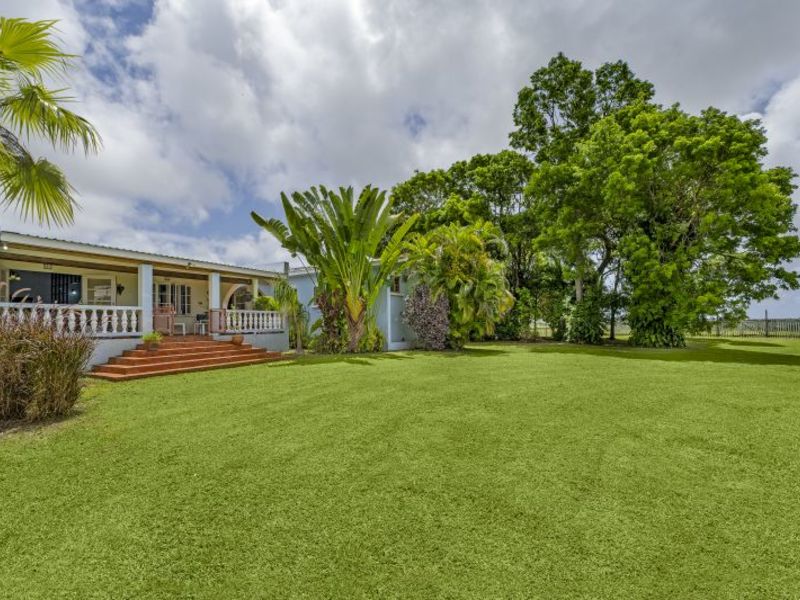 6 bed House/Villa For Sale in Lemon Arbour, 