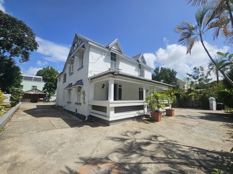 3 bed Commercial Property For Rent in Strathclyde, 