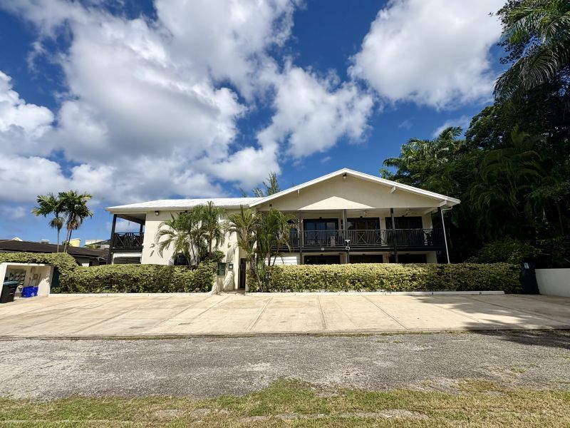 1 bed Apartment/Condo For Sale in Holetown, 