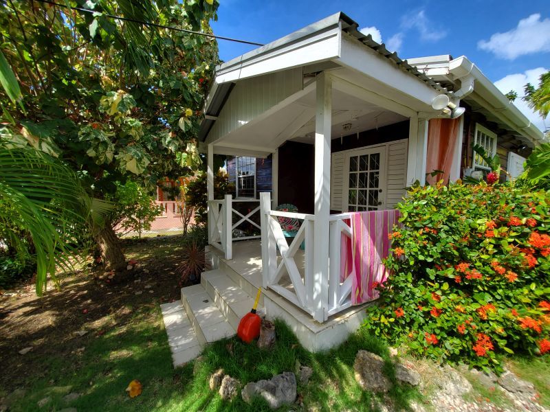 2 bed Apartment/Condo For Rent in Lower Carlton, 