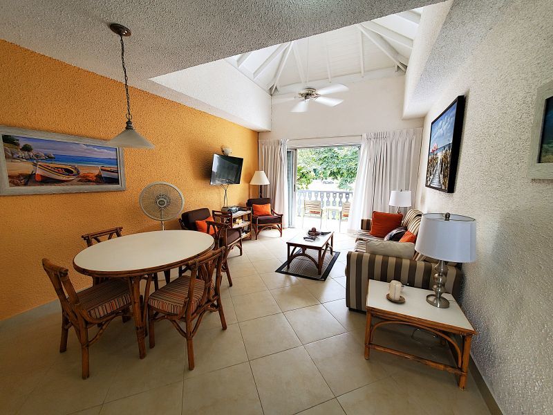 1 bed Apartment/Condo For Sale in Rockley, 