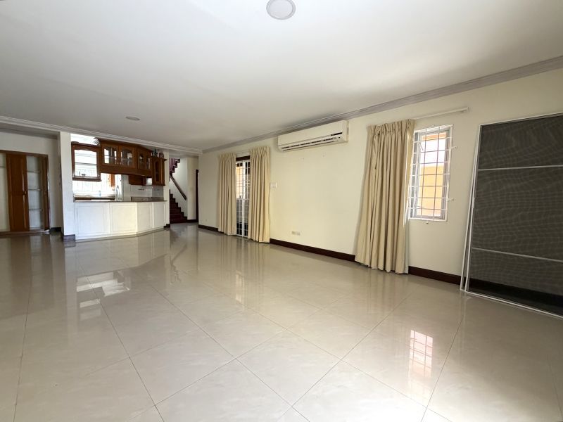 3 bed Townhouse For Rent in Dayrell's Road, 