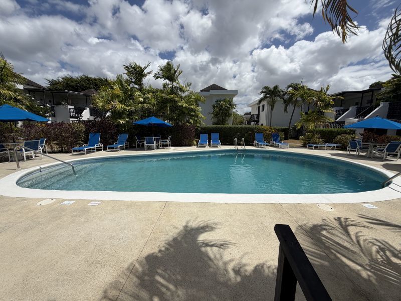 2 bed Apartment/Condo For Rent in Golf Club Road, 