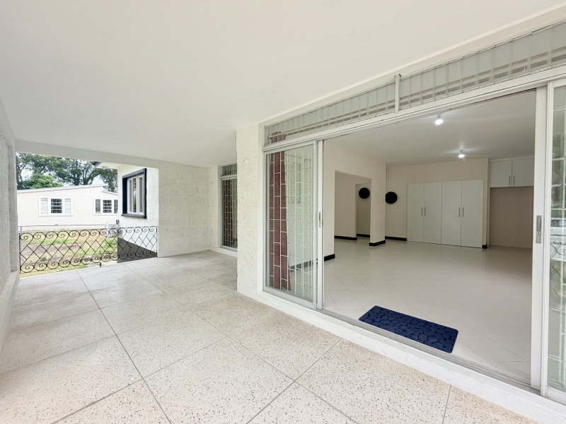 2 bed Apartment/Condo For Rent in Pine Gardens, 