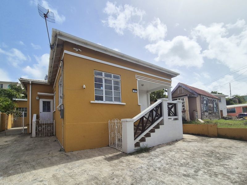 4 bed House/Villa For Sale in Thornbury Hill, 